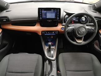 2020 Toyota Yaris - Thumbnail