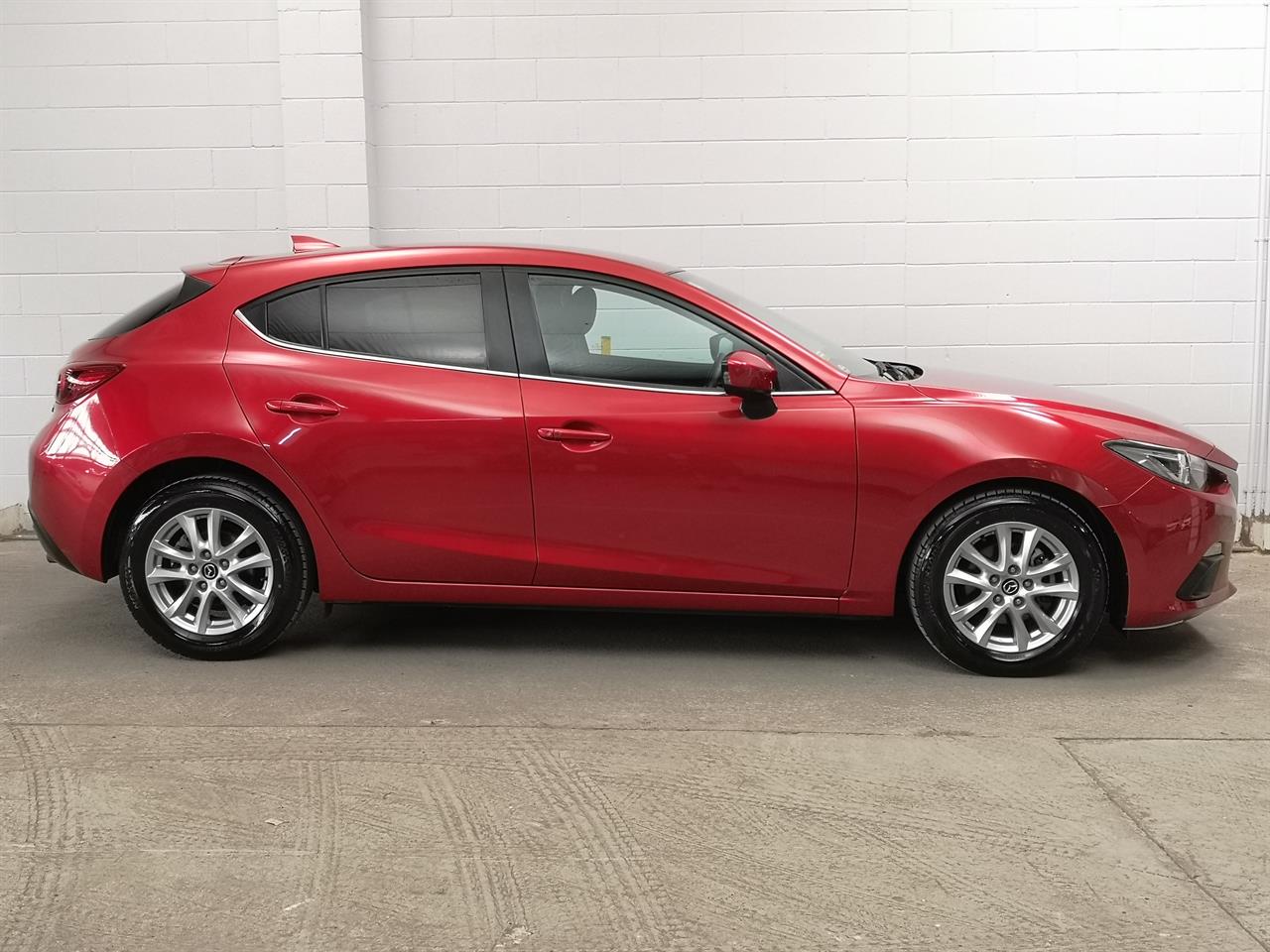 2016 Mazda Axela