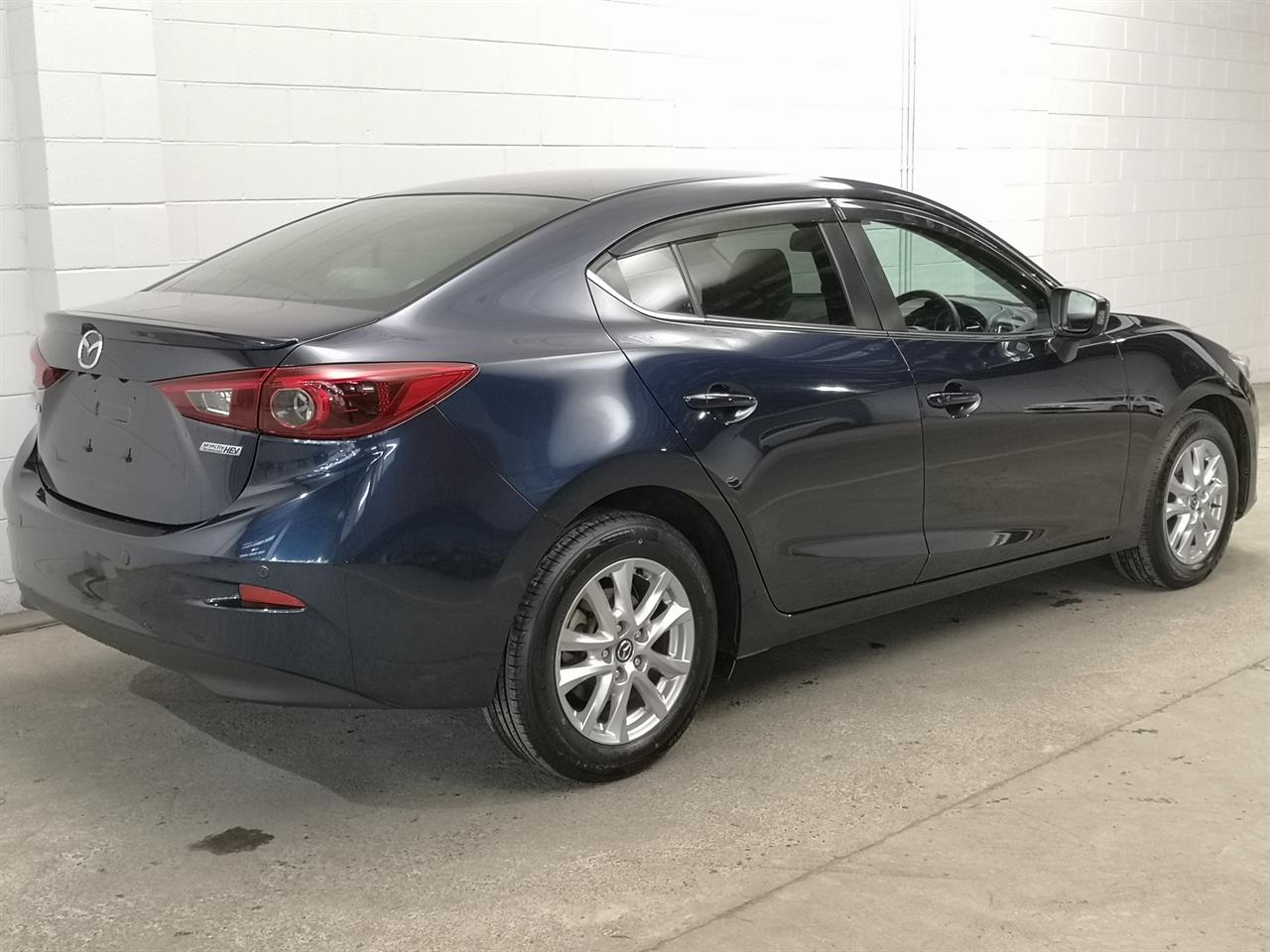 2013 Mazda Axela