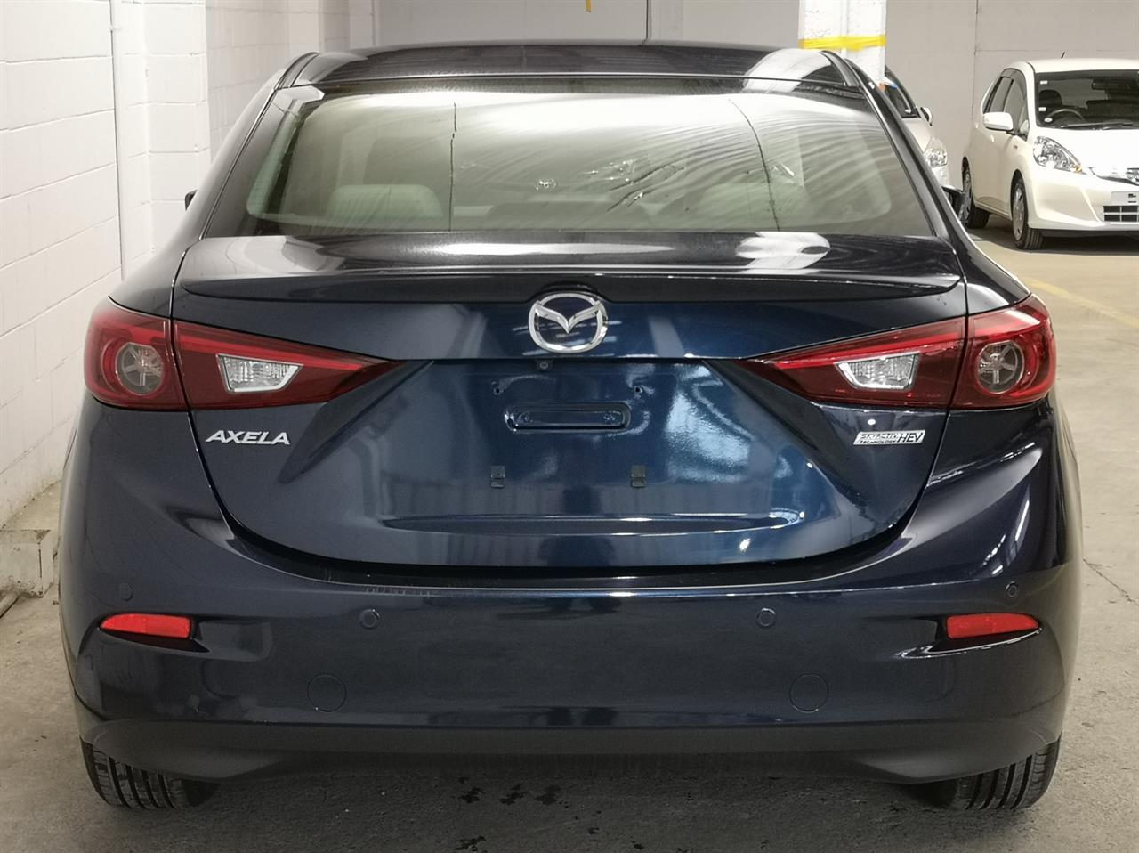 2013 Mazda Axela