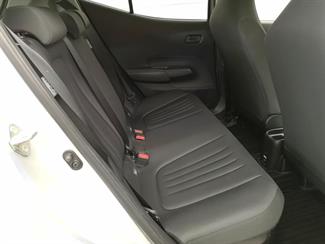 2021 Toyota Aqua - Thumbnail