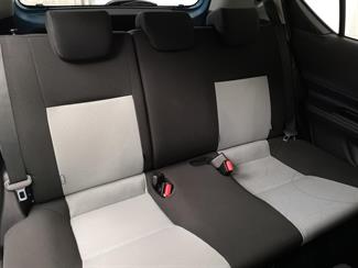 2013 Toyota Aqua - Thumbnail