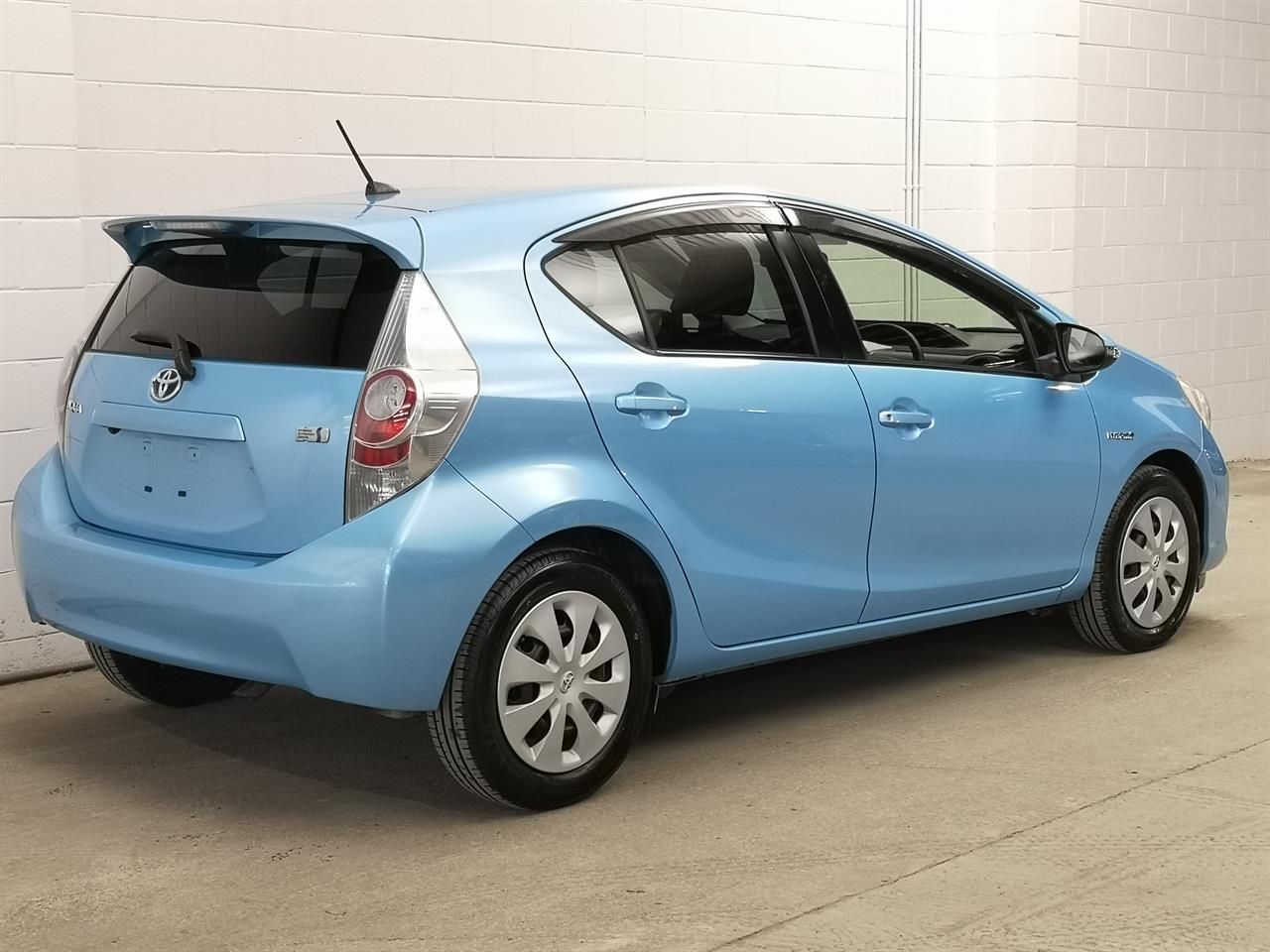 2013 Toyota Aqua