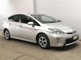 2012 Toyota Prius - Thumbnail