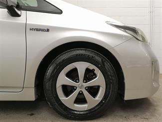 2012 Toyota Prius - Thumbnail