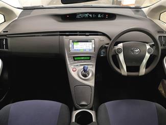 2012 Toyota Prius - Thumbnail