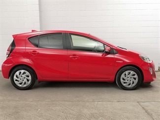 2016 Toyota Aqua - Thumbnail