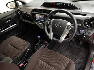 2016 Toyota Aqua - Thumbnail