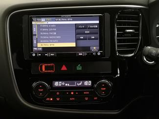 2016 Mitsubishi Outlander - Thumbnail