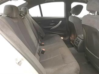 2017 BMW 330e - Thumbnail