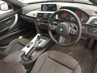 2017 BMW 330e - Thumbnail