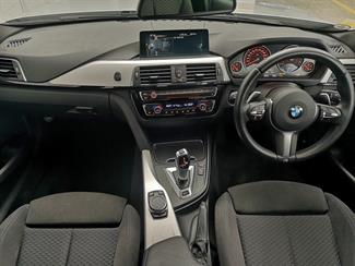 2017 BMW 330e - Thumbnail