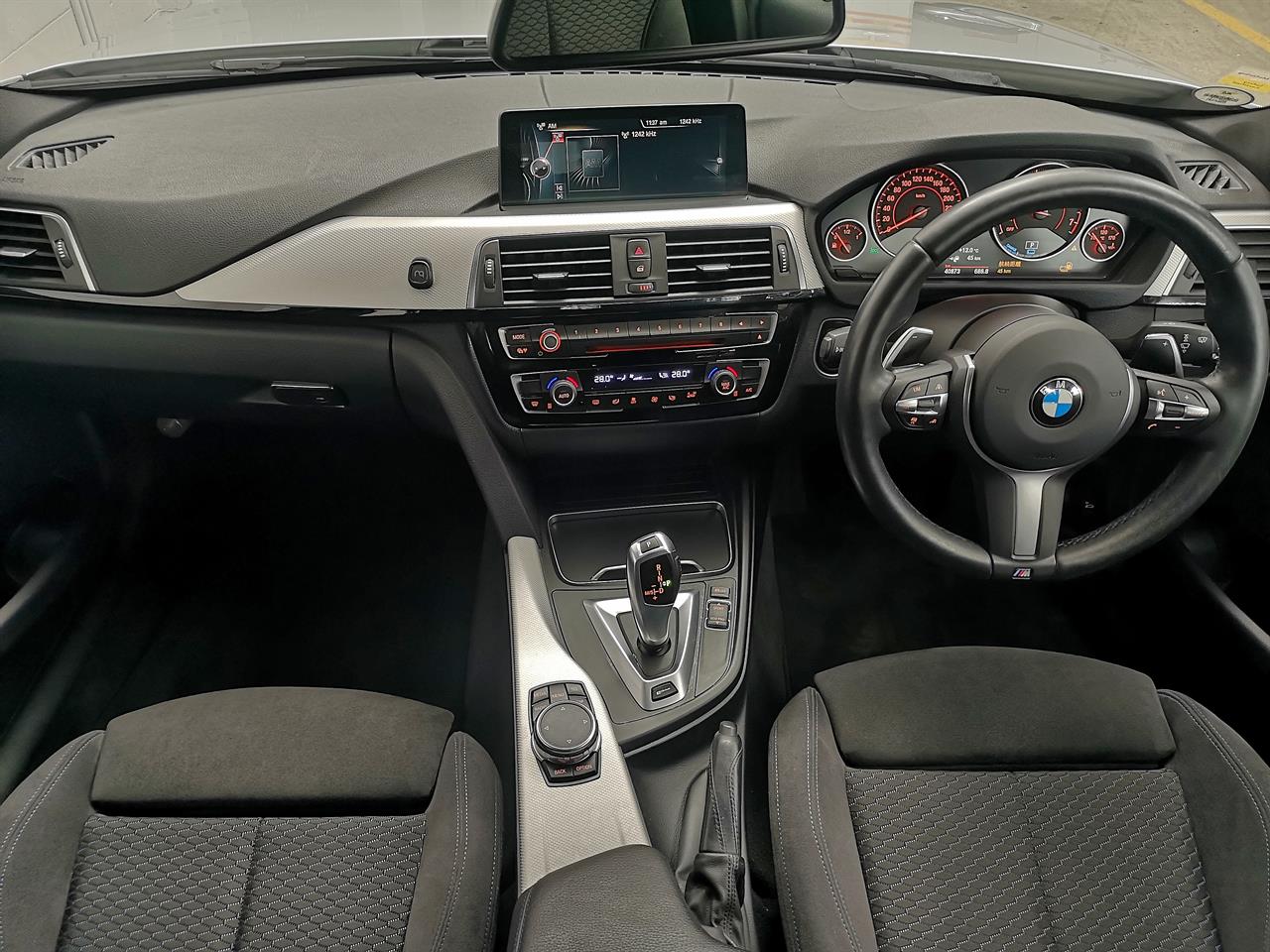 2017 BMW 330e