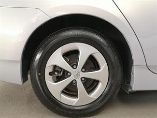 2012 Toyota Prius - Thumbnail