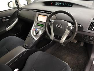 2012 Toyota Prius - Thumbnail