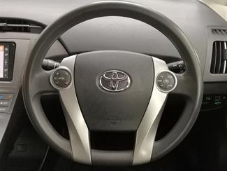 2012 Toyota Prius - Thumbnail