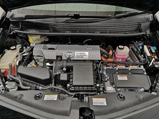 2017 Toyota Prius - Thumbnail