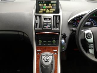 2013 Toyota Sai - Thumbnail