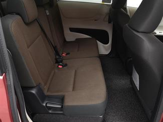 2016 Toyota Sienta - Thumbnail