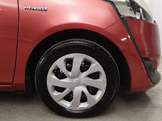 2016 Toyota Sienta - Thumbnail