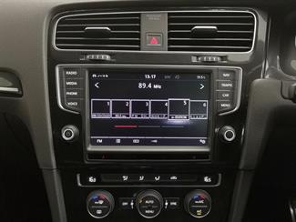 2017 Volkswagen Golf GTI - Thumbnail