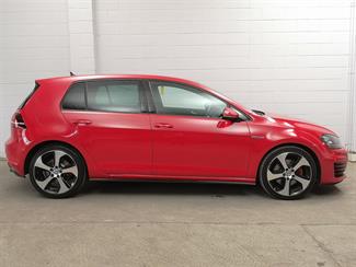 2017 Volkswagen Golf GTI - Thumbnail