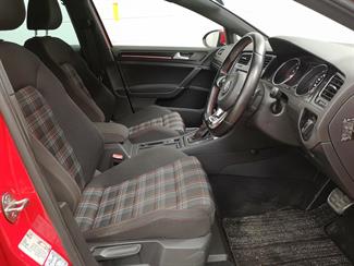 2017 Volkswagen Golf GTI - Thumbnail