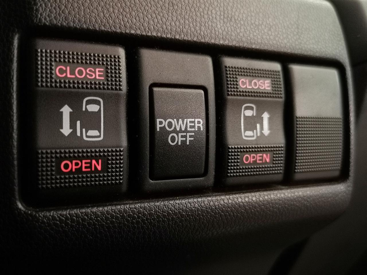 2014 Mazda Premacy