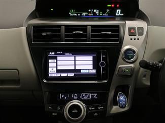 2012 Toyota Prius - Thumbnail