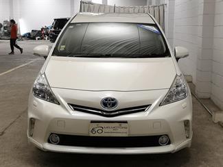 2012 Toyota Prius - Thumbnail