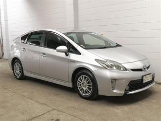 2013 Toyota Prius - Thumbnail