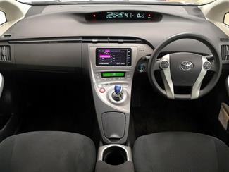 2013 Toyota Prius - Thumbnail