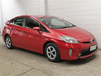 2013 Toyota Prius - Thumbnail