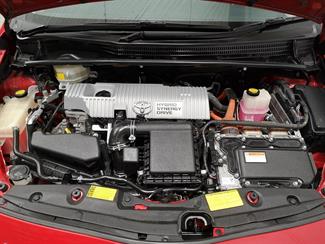 2013 Toyota Prius - Thumbnail