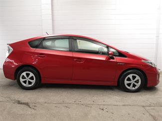 2013 Toyota Prius - Thumbnail