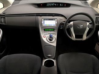 2013 Toyota Prius - Thumbnail