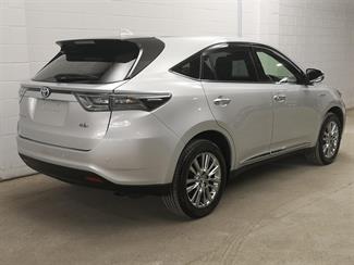 2015 Toyota Harrier - Thumbnail