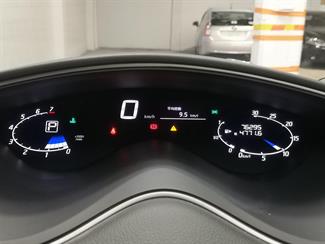 2013 Nissan Serena - Thumbnail