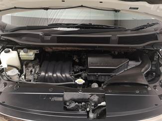 2013 Nissan Serena - Thumbnail