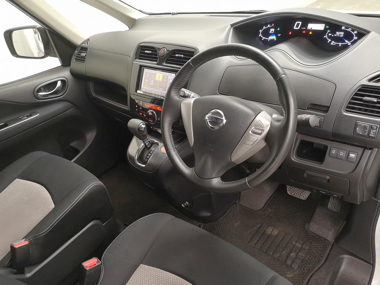 2013 Nissan Serena