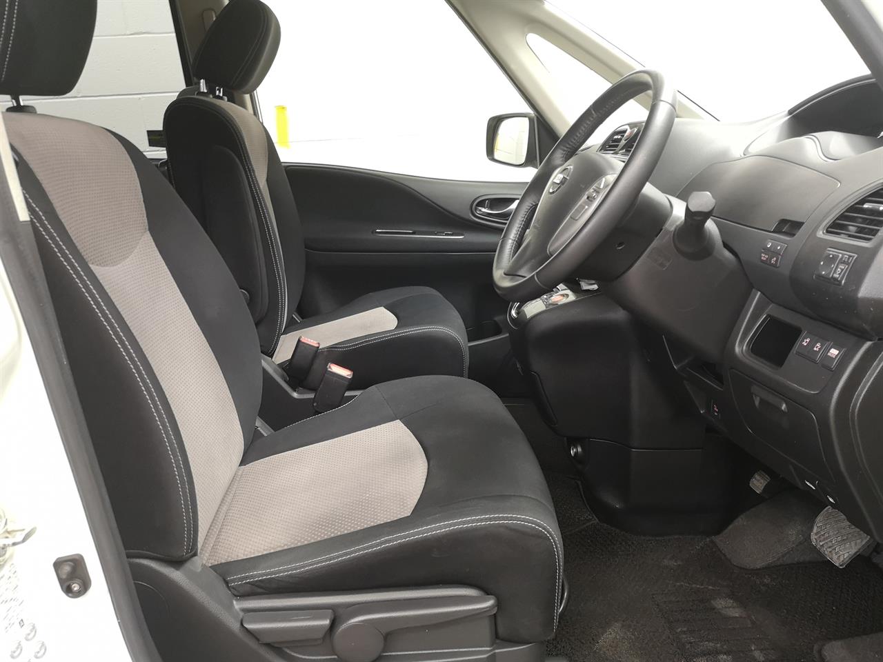 2013 Nissan Serena