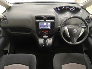 2013 Nissan Serena - Thumbnail
