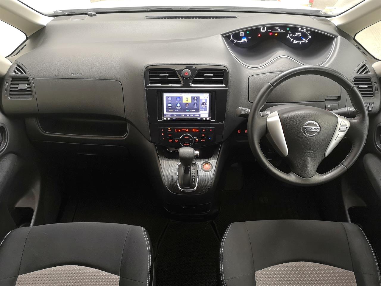 2013 Nissan Serena