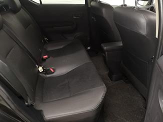 2013 Toyota Aqua - Thumbnail