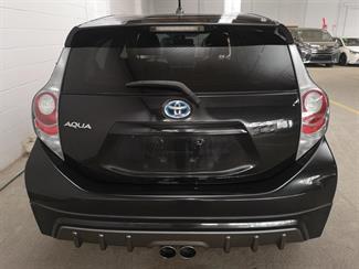2013 Toyota Aqua - Thumbnail