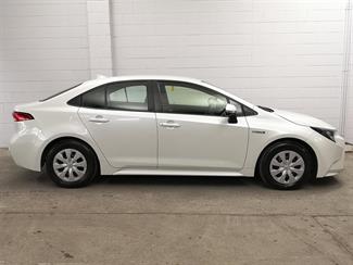 2020 Toyota Corolla - Thumbnail