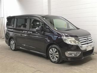 2012 Honda Stepwagon - Thumbnail