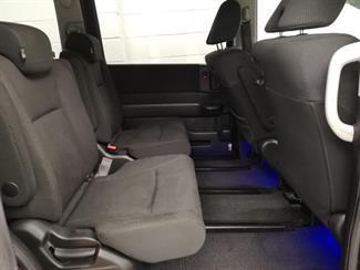 2012 Honda Stepwagon - Thumbnail