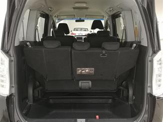 2012 Honda Stepwagon - Thumbnail
