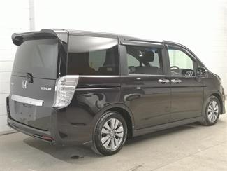 2012 Honda Stepwagon - Thumbnail